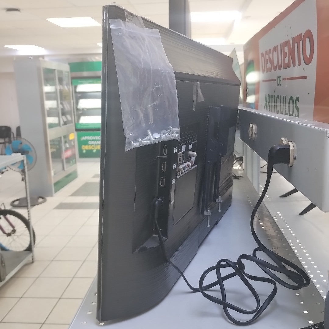 PANTALLA SAMSUNG UN32T4300AF (2020) 32" LED HD (SEMINUEVO)