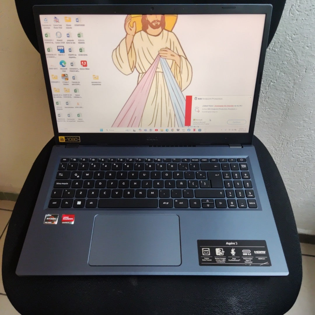 LAPTOP ACER ASPIRE 3 A315-24P-R8H5 (2023) 512 GB SSD 8 GB RAM (SEMINUEVO)