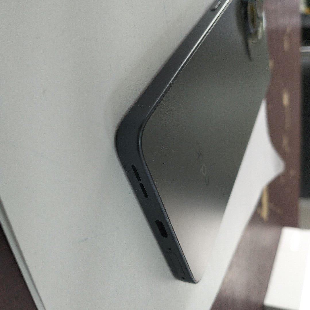 CELULAR OPPO  RENO 13F 5G CPH2699 (2025) 256 GB 12 GB RAM (SEMINUEVO)