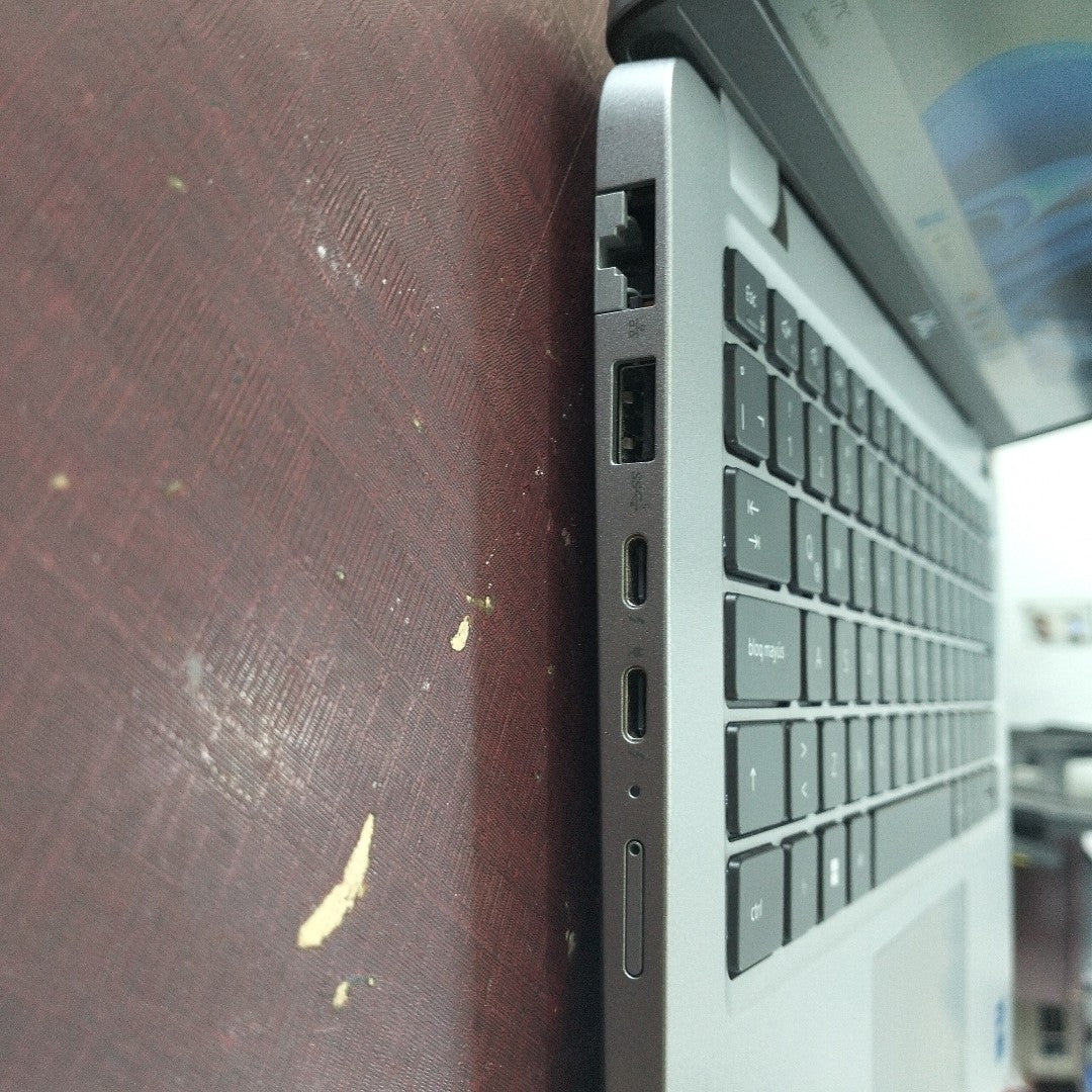 LAPTOP DELL LATITUDE 5440 (2023) 512 GB SSD 16 GB RAM (SEMINUEVO)