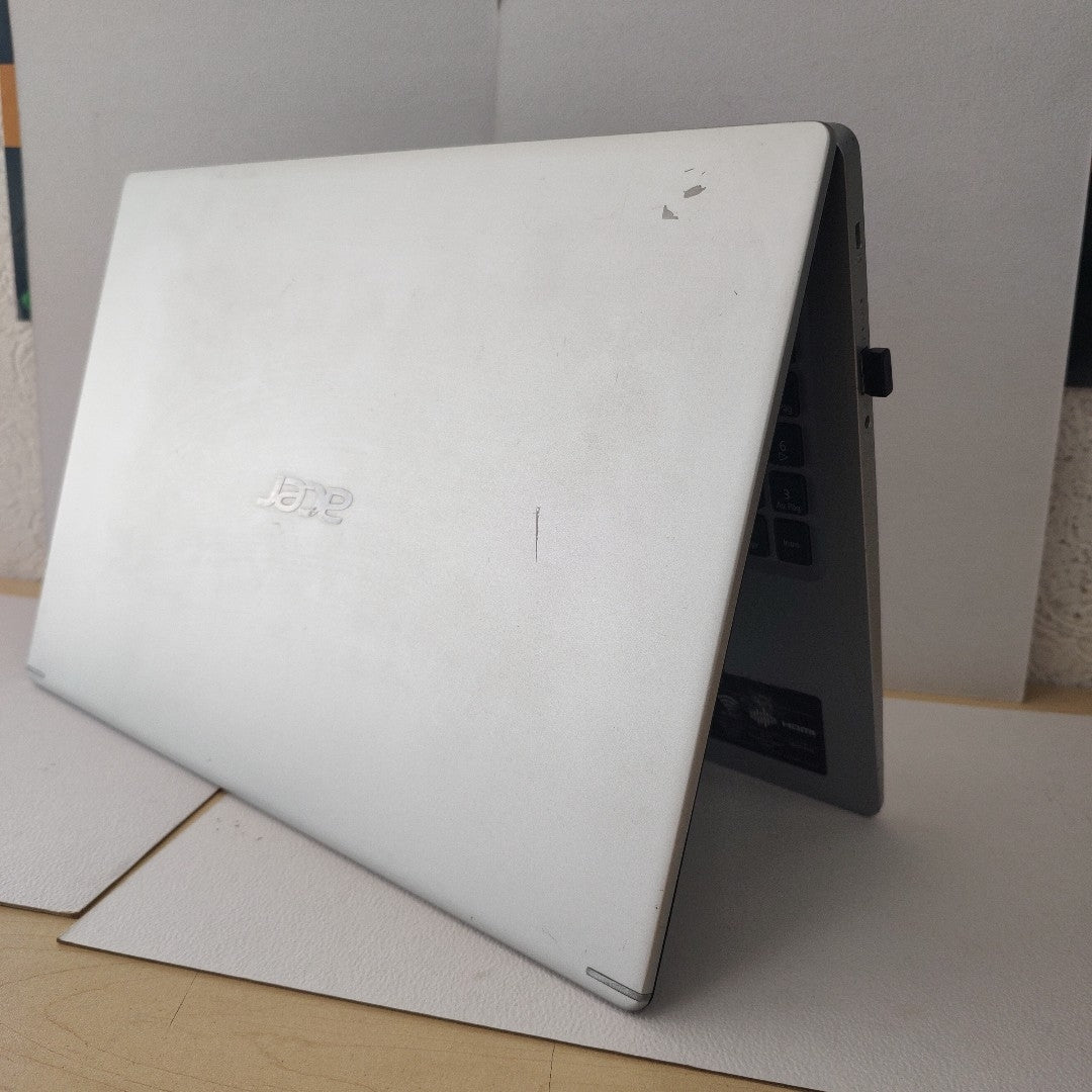 LAPTOP ACER ASPIRE 5 A515-56-31RY (2022) 512 GB SSD 8 GB RAM (SEMINUEVO)