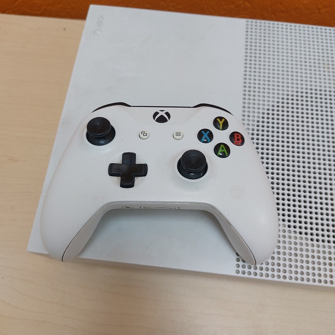 CONSOLA DE VIDEOJUEGO MICROSOFT XBOX ONE S ALL DIGITAL 1 TB (SEMINUEVO)