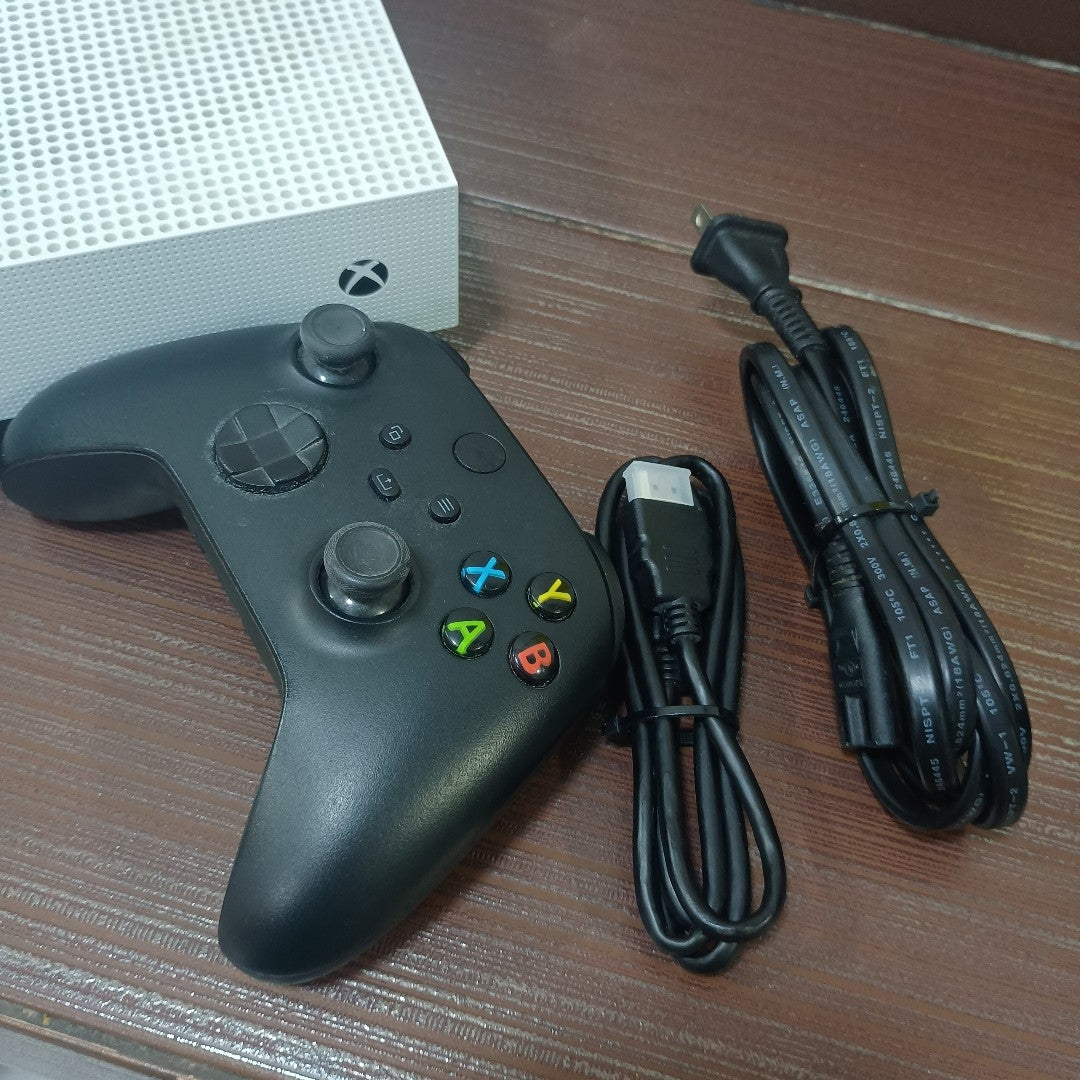 CONSOLA DE VIDEOJUEGO MICROSOFT XBOX ONE S 1 TB (SEMINUEVO)