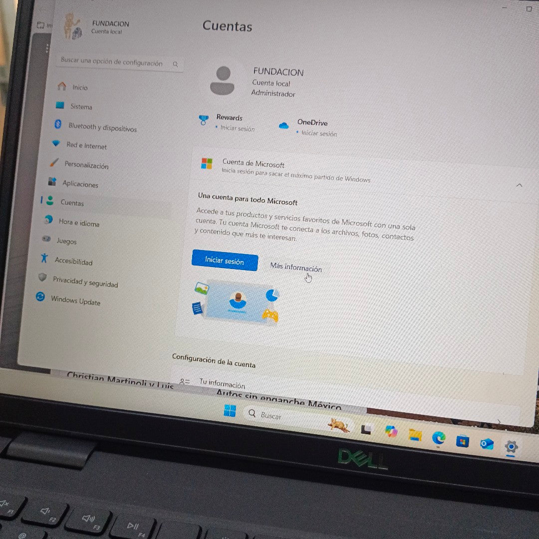 LAPTOP DELL LATITUDE 3520 (2022) 256 GB SSD 8 GB RAM (SEMINUEVO)