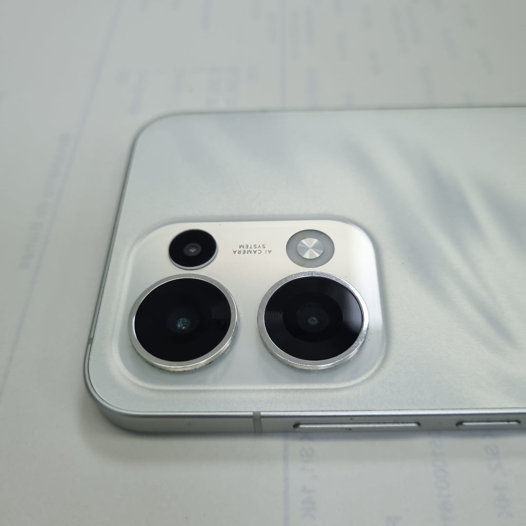 CELULAR OPPO  RENO13 5G CPH2689 (2024) 512 GB 12 GB RAM (SEMINUEVO)