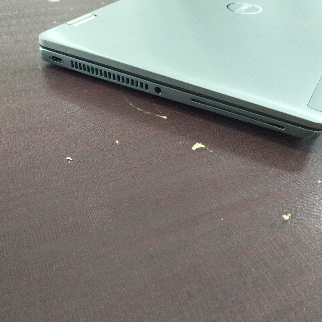 LAPTOP DELL LATITUDE 7330 (2 EN 1) (2022) 256 GB SSD 16 GB RAM (SEMINUEVO)