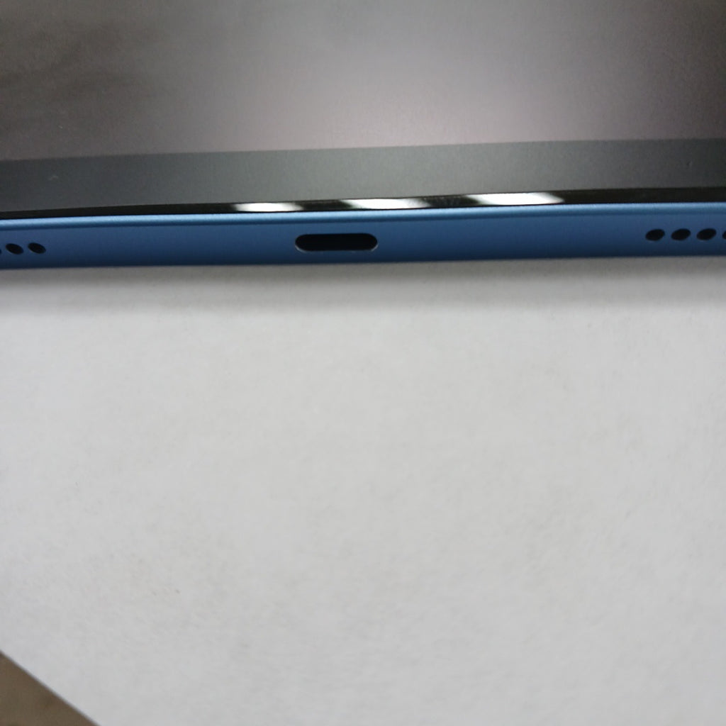 TABLETA APPLE IPAD 10 A2696 256 GB 4 GB RAM (SEMINUEVO)