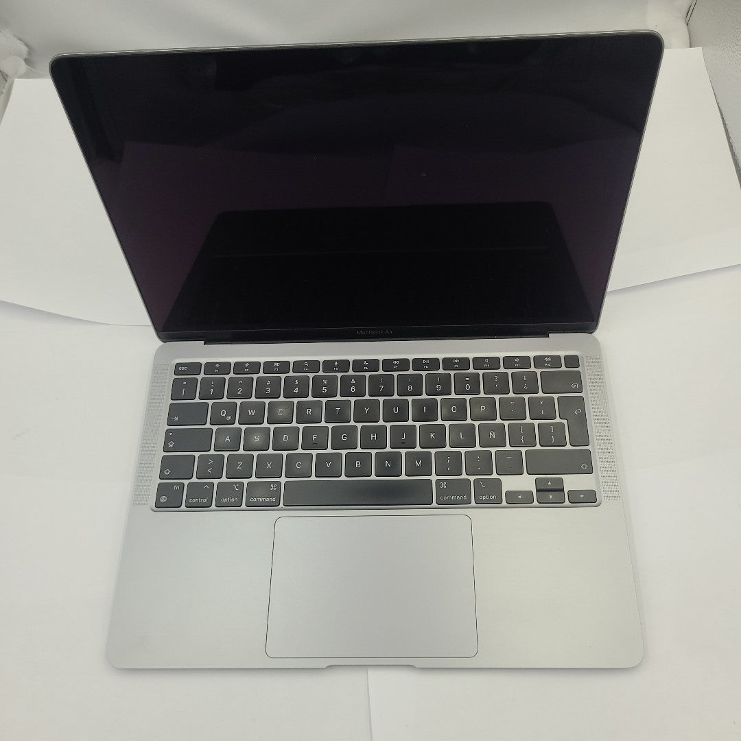 LAPTOP APPLE MACBOOK AIR 13" 2020 3.2 A2337 256 GB SSD 8 GB RAM (SEMINUEVO)
