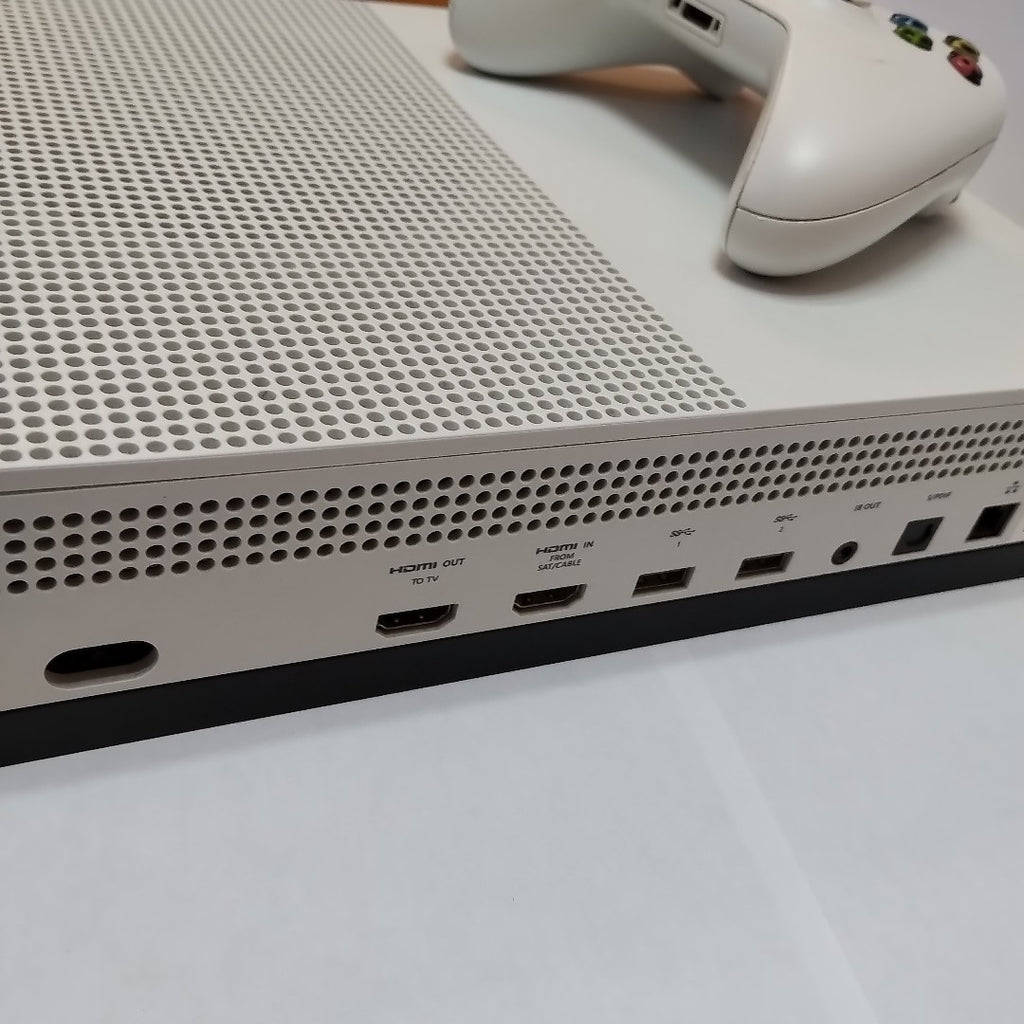CONSOLA DE VIDEOJUEGO MICROSOFT XBOX ONE S 1 TB (SEMINUEVO)