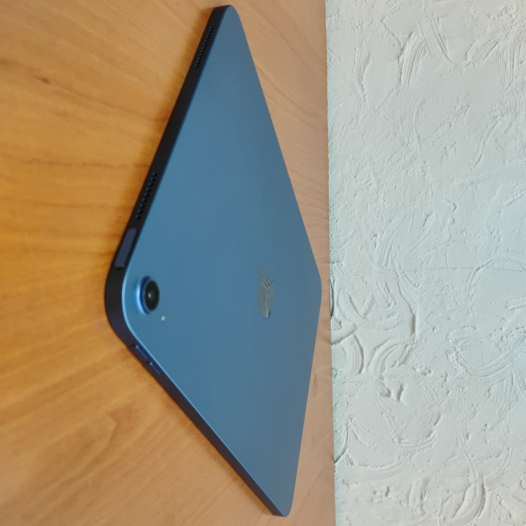 TABLETA APPLE IPAD A16 A3354 (2025) 128 GB 6 GB RAM (SEMINUEVO)