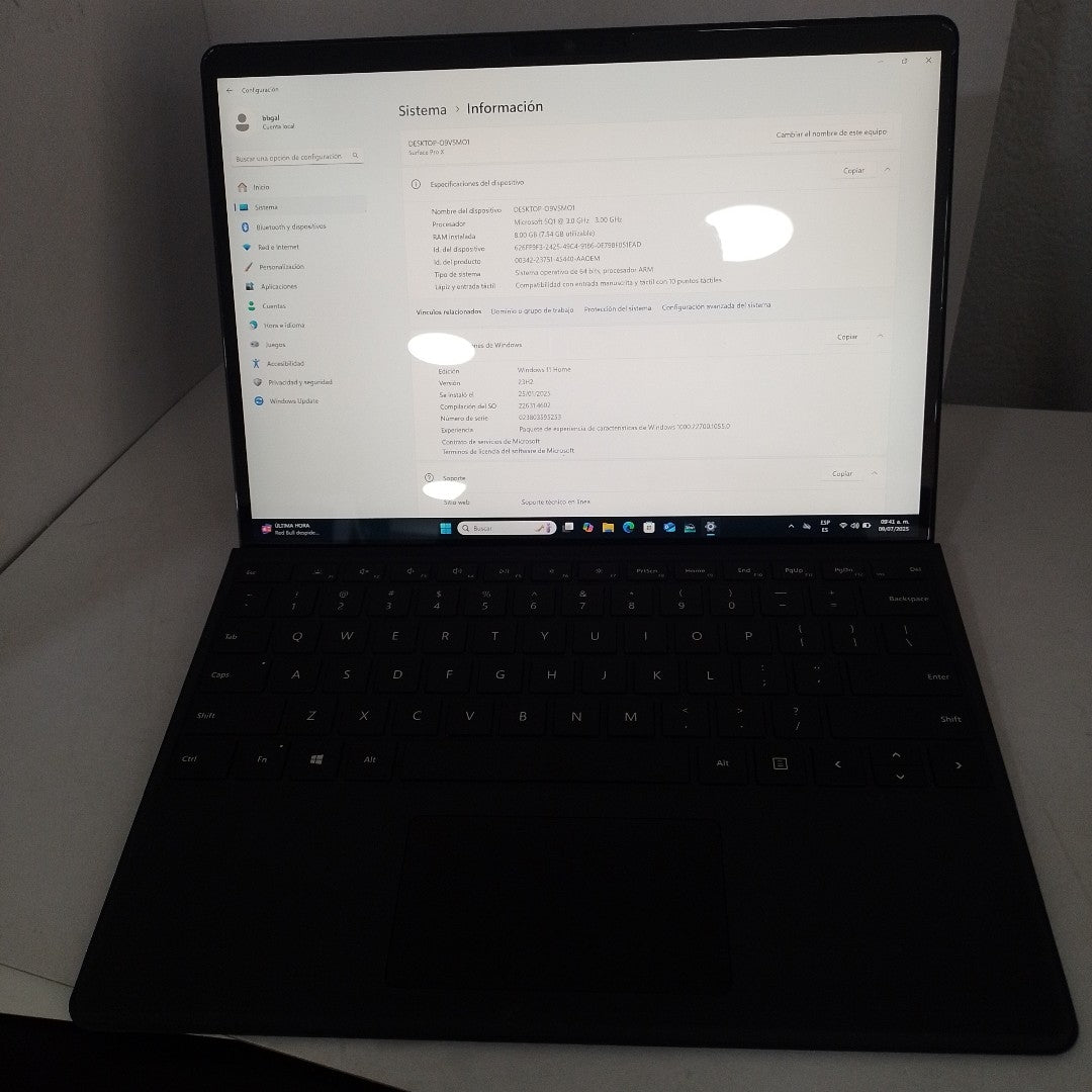 TABLETA MICROSOFT SURFACE PRO X 1876 256 GB SSD 8 GB RAM (SEMINUEVO)