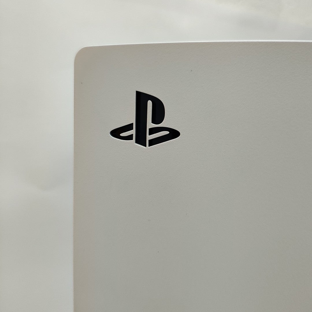 CONSOLA DE VIDEOJUEGO SONY PS5 825 SSD (SEMINUEVO)