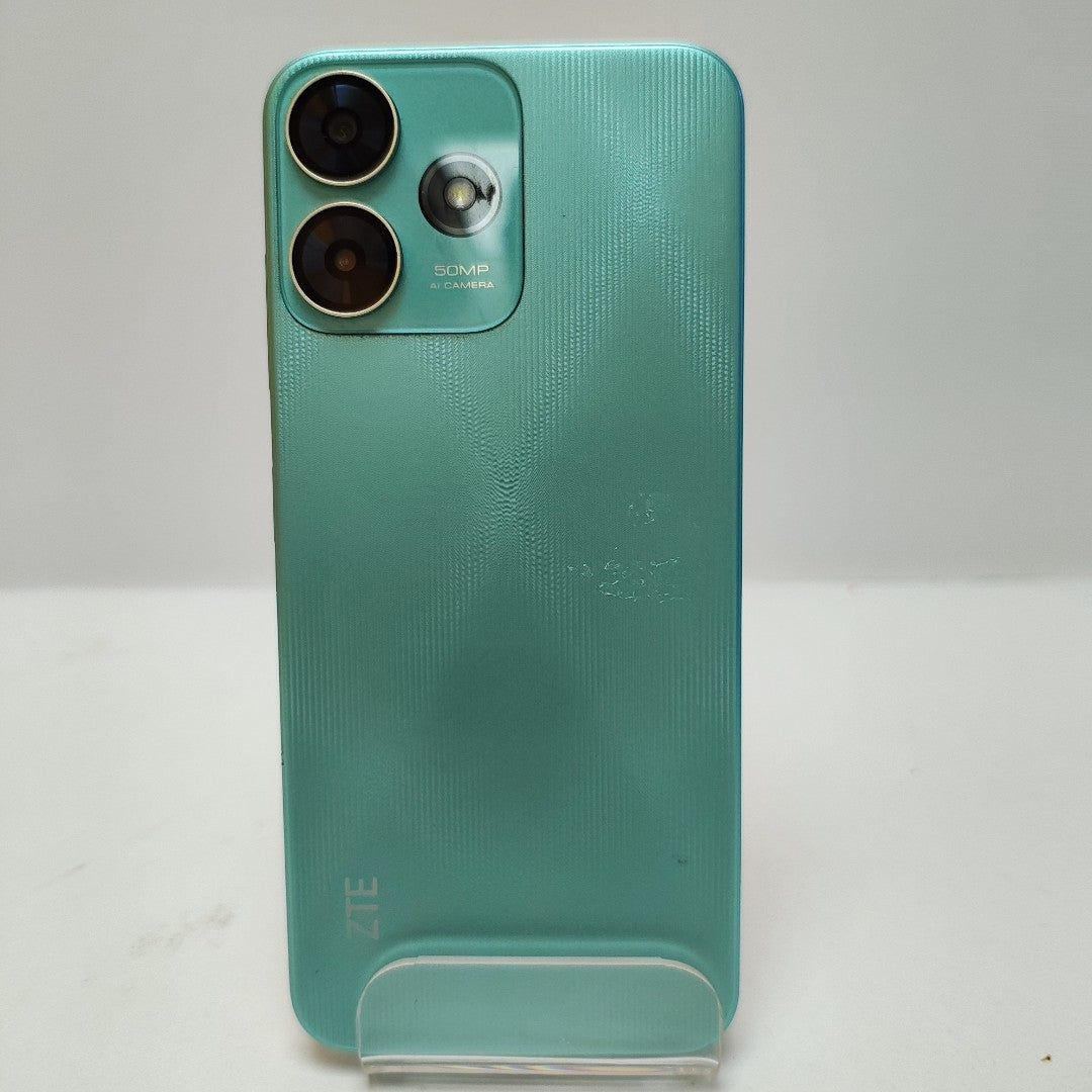 CELULAR ZTE BLADE V50 SMART 7060 128 GB 4 GB RAM (SEMINUEVO)