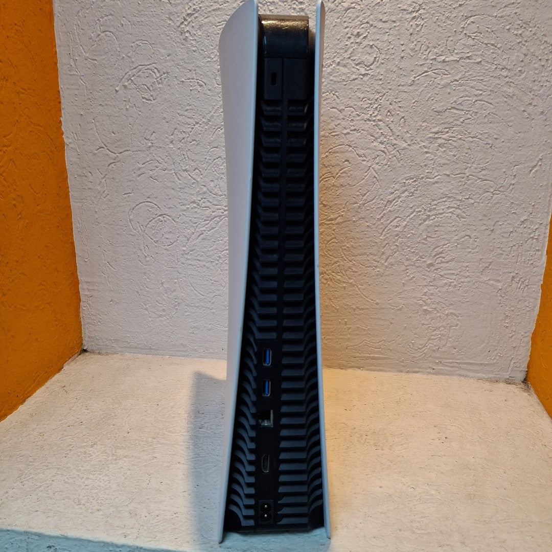 CONSOLA DE VIDEOJUEGO SONY PS5 825 SSD (SEMINUEVO)