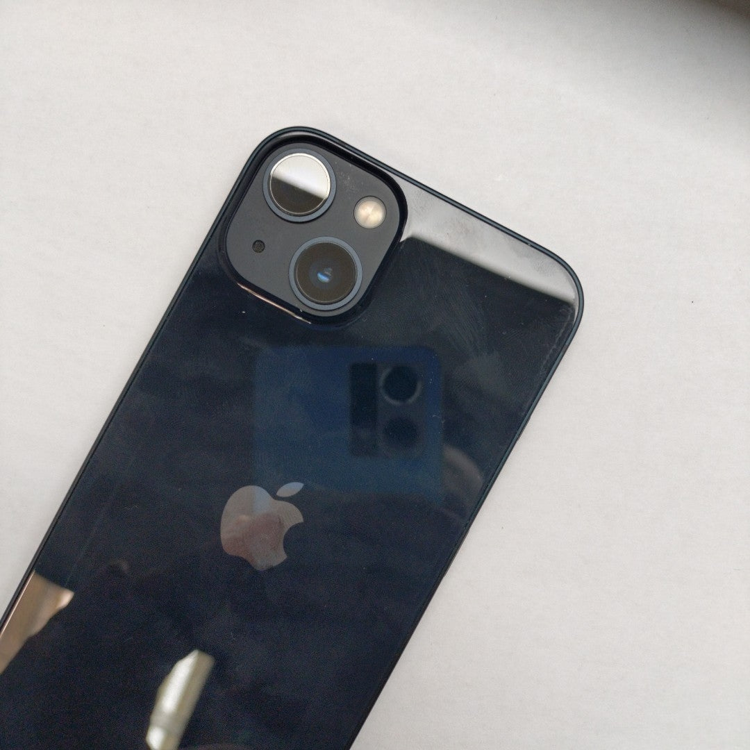 CELULAR APPLE IPHONE 13 A2631 256 GB 4 GB RAM (SEMINUEVO)