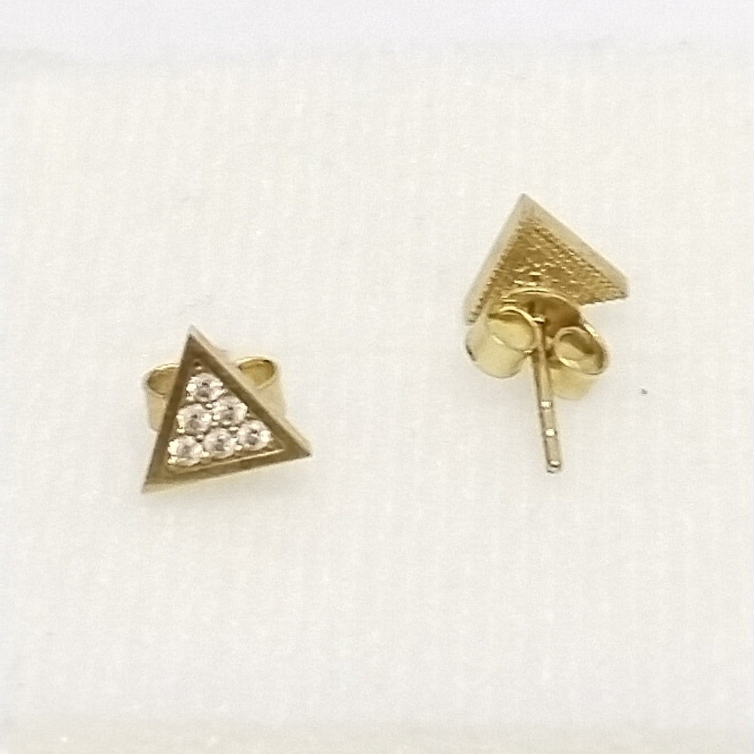 10387BRO00000B1555 FRD11 BROQUEL DE TRIANGULO CON CIRCONIAS EN MEDIO ORO 14K 1.2GRS (NUEVO)