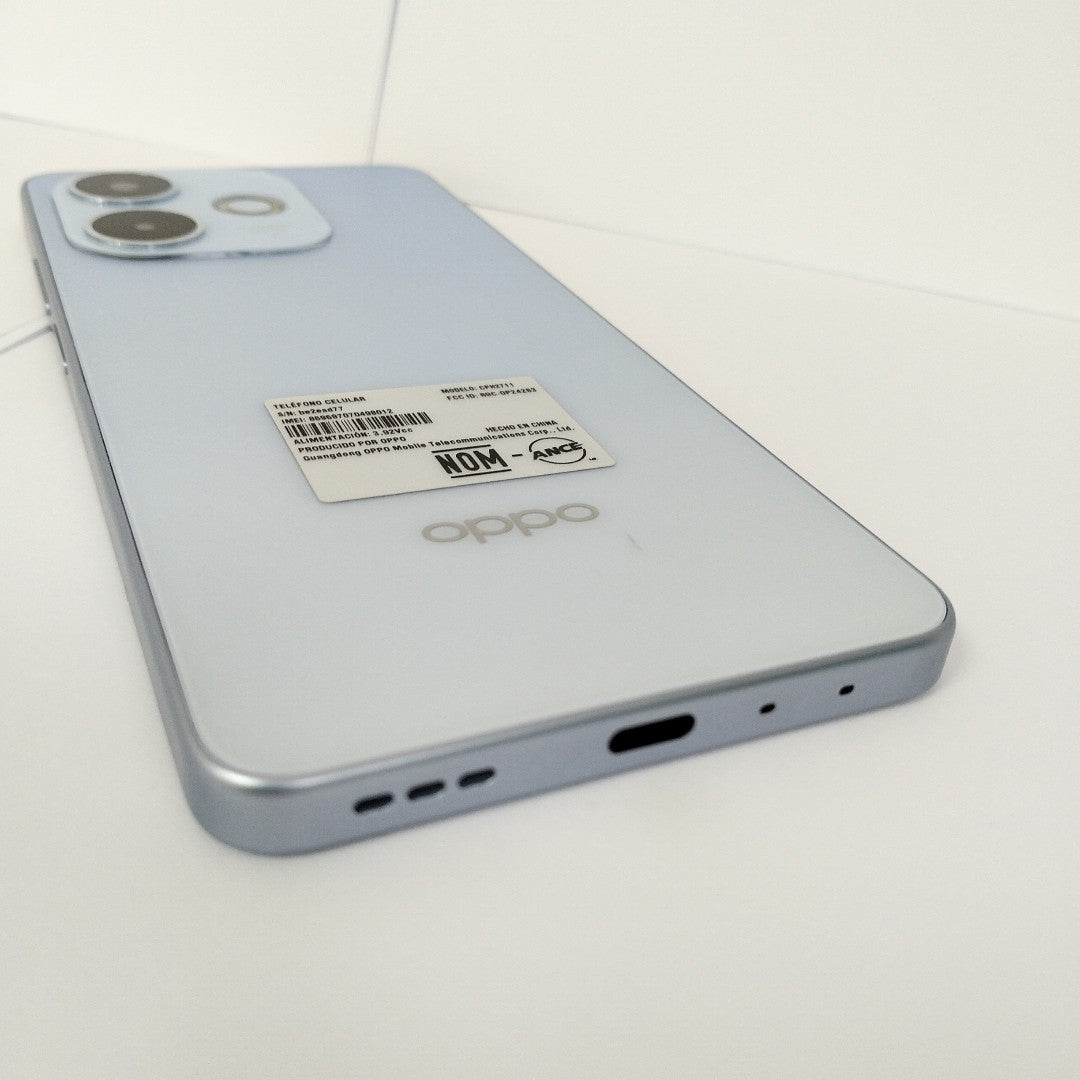 CELULAR OPPO  A5 PRO CPH2711 (2025) 256 GB 8 GB RAM (SEMINUEVO)