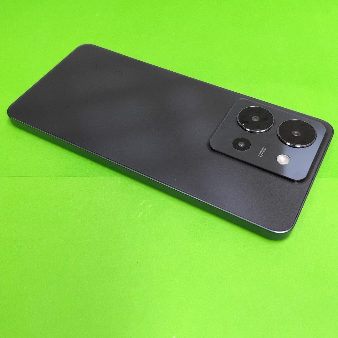 CELULAR VIVO Y36 V2247 256 GB 8 GB RAM (SEMINUEVO)