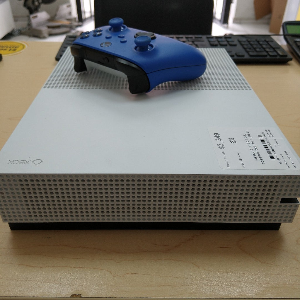CONSOLA DE VIDEOJUEGO MICROSOFT XBOX ONE S 500 GB  (SEMINUEVO)