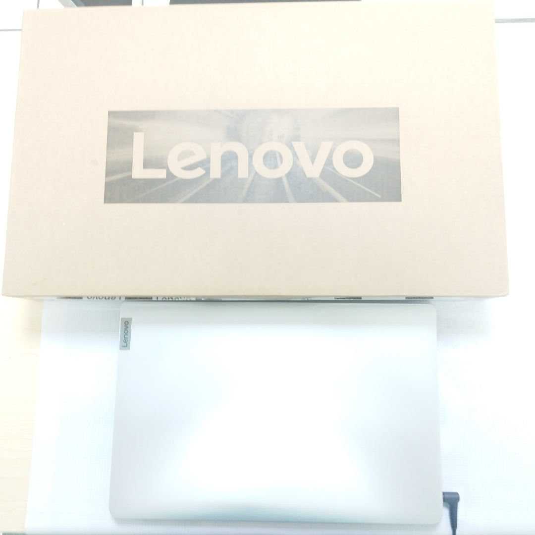 LAPTOP LENOVO IDEAPAD 1 15IGL7 (2024) 256 GB SSD 8 GB RAM (SEMINUEVO)