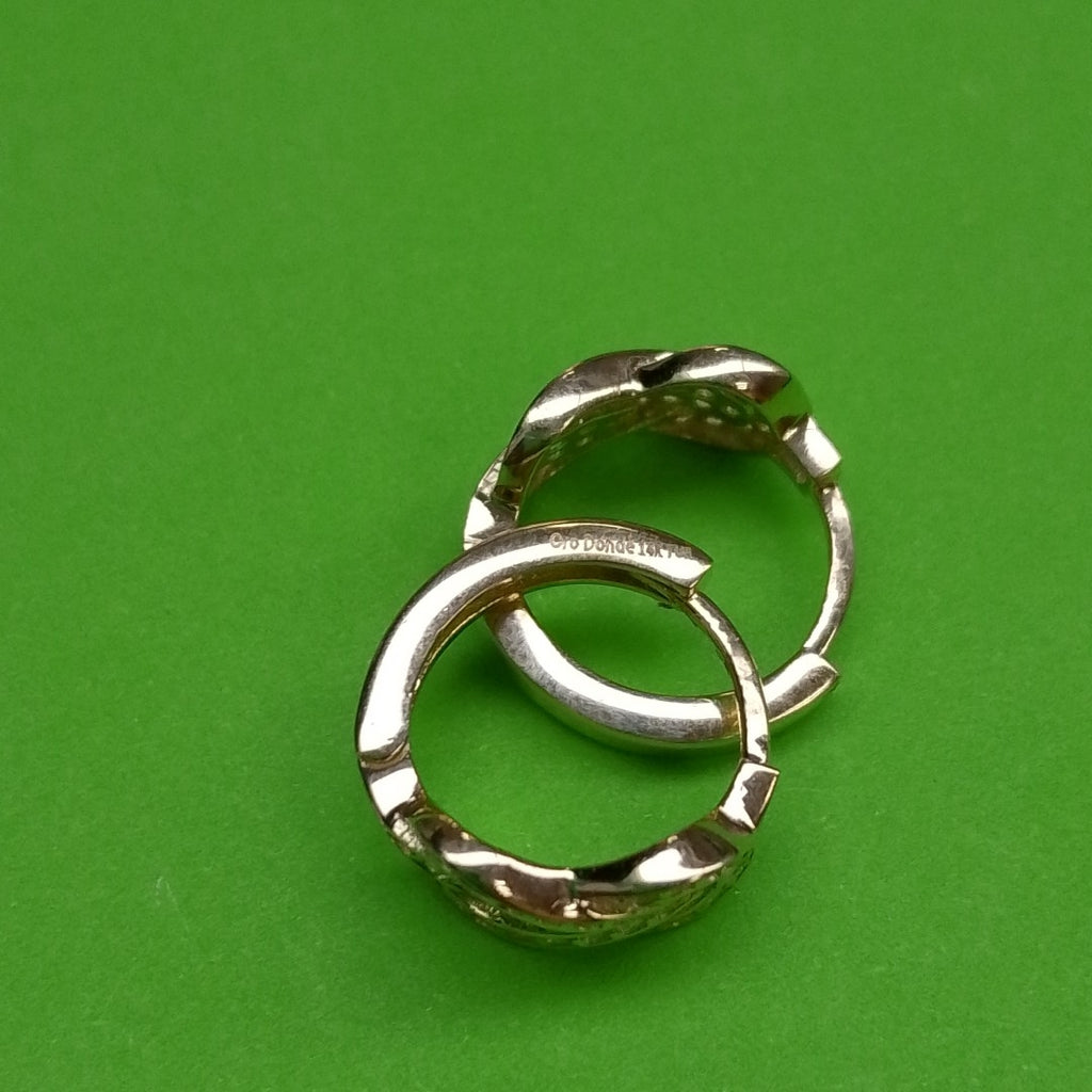 HUGGIES ORO 14K 2.7 (NUEVO)