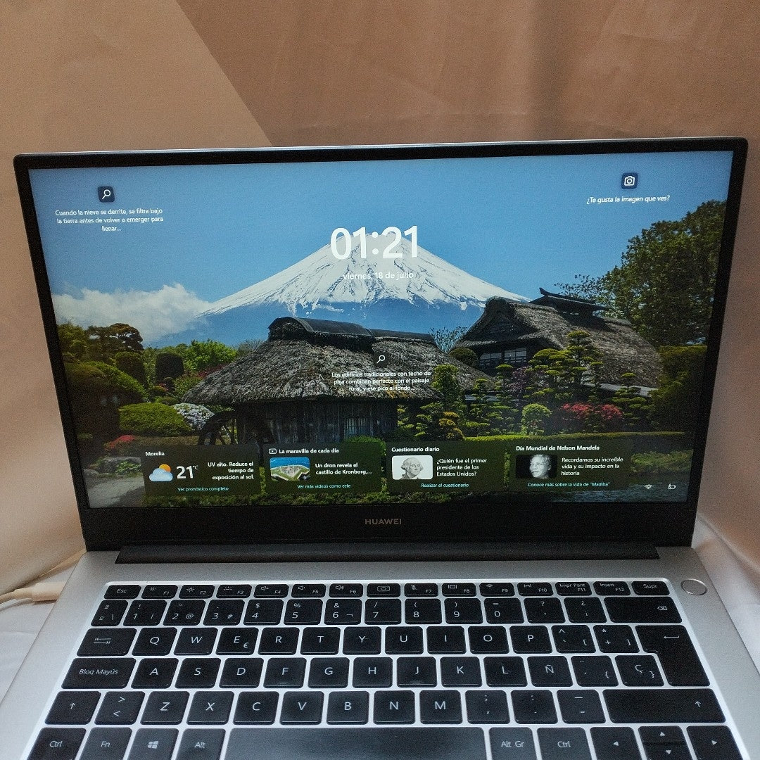 LAPTOP HUAWEI MATEBOOK D14 NBL-WAQ9R (2022) 512 GB SSD 8 GB RAM (SEMINUEVO)