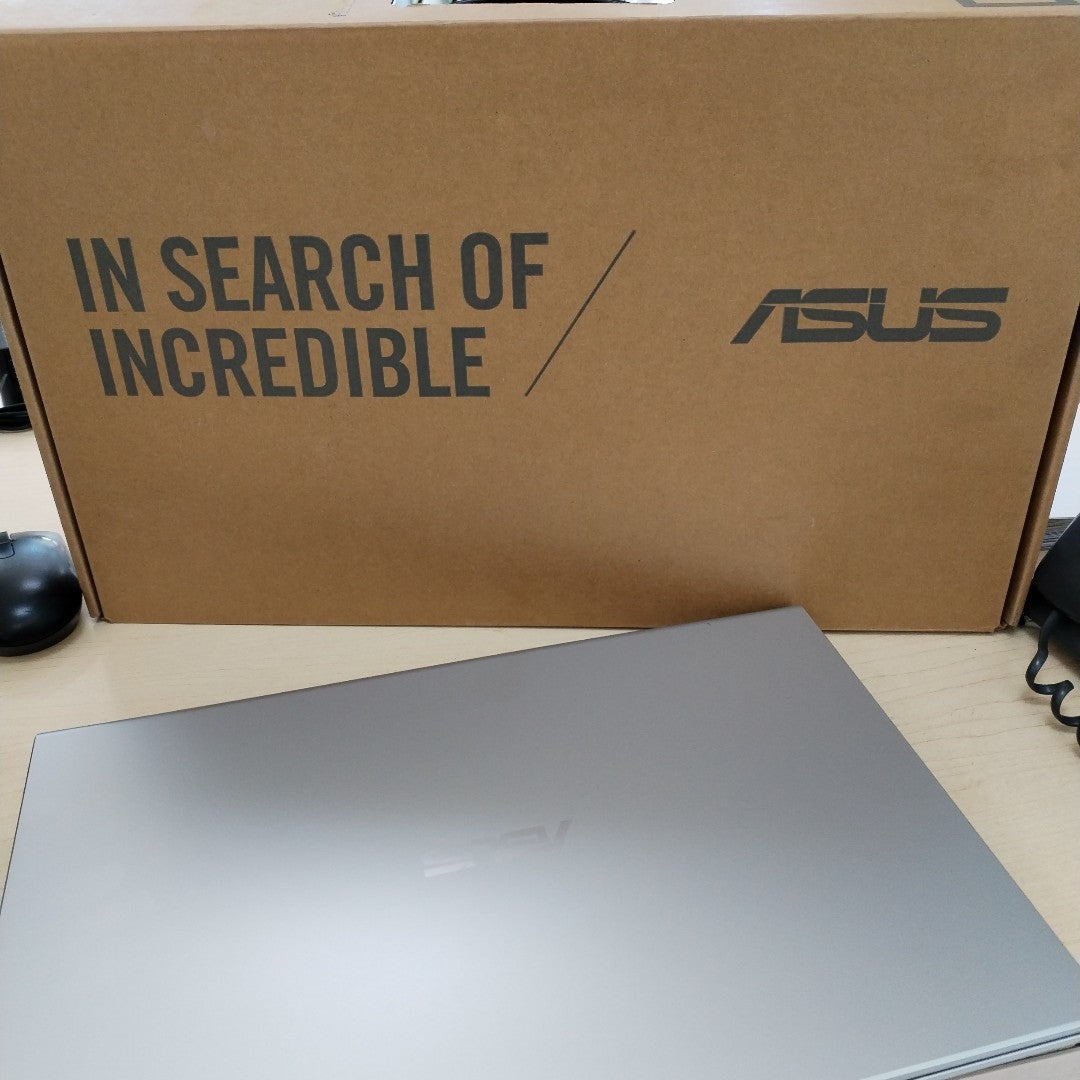 LAPTOP ASUS X515JA-BQ2768W (2022) 256 GB SSD 8 GB RAM (SEMINUEVO)
