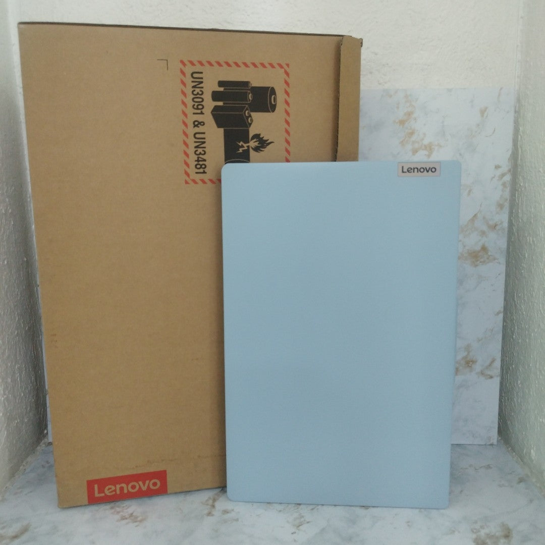 LAPTOP LENOVO IDEAPAD SLIM 3 15IAN8 (2024) 256 GB SSD 8 GB RAM