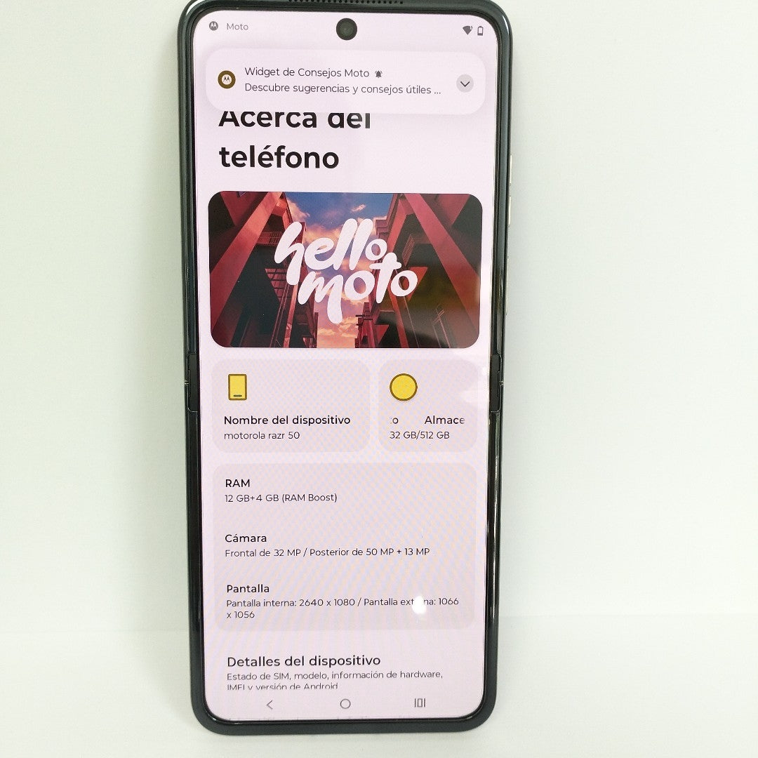 CELULAR MOTOROLA RAZR 50 5G XT2453-1 512 GB 12 GB RAM (SEMINUEVO)