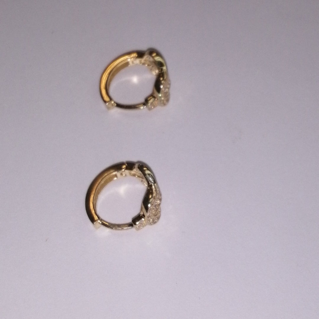 HUGGIES ORO 14K 2.7 (NUEVO)