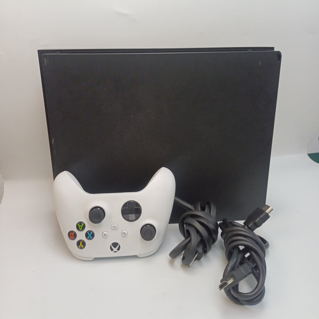 CONSOLA DE VIDEOJUEGO MICROSOFT XBOX ONE X 1 TB (SEMINUEVO)