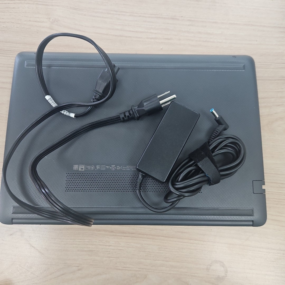 LAPTOP HP 14-CF2505LA (2022) 128 GB SSD 4 GB RAM (SEMINUEVO)