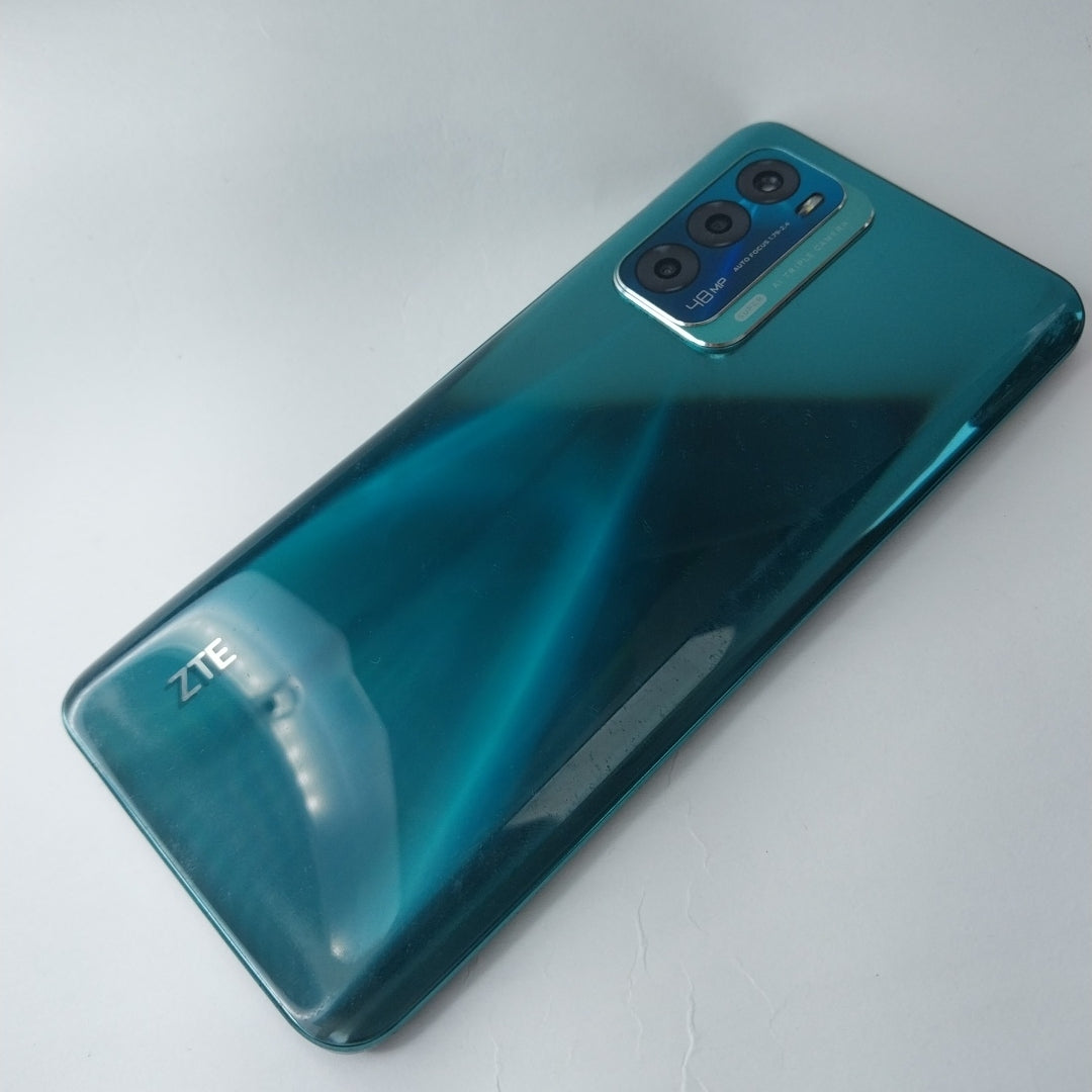 CELULAR ZTE BLADE V40 9045 128 GB 4 GB RAM (SEMINUEVO)