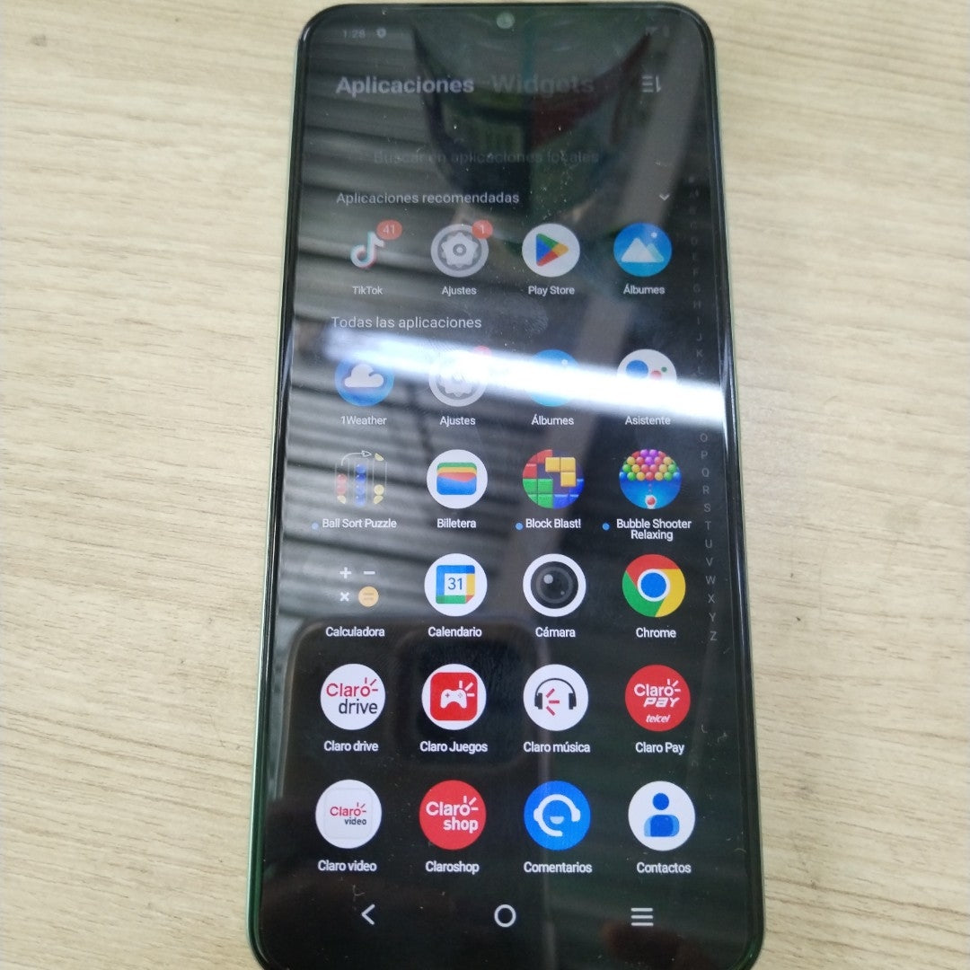 CELULAR VIVO Y03 V2332 (2024) 128 GB 4 GB RAM (SEMINUEVO)