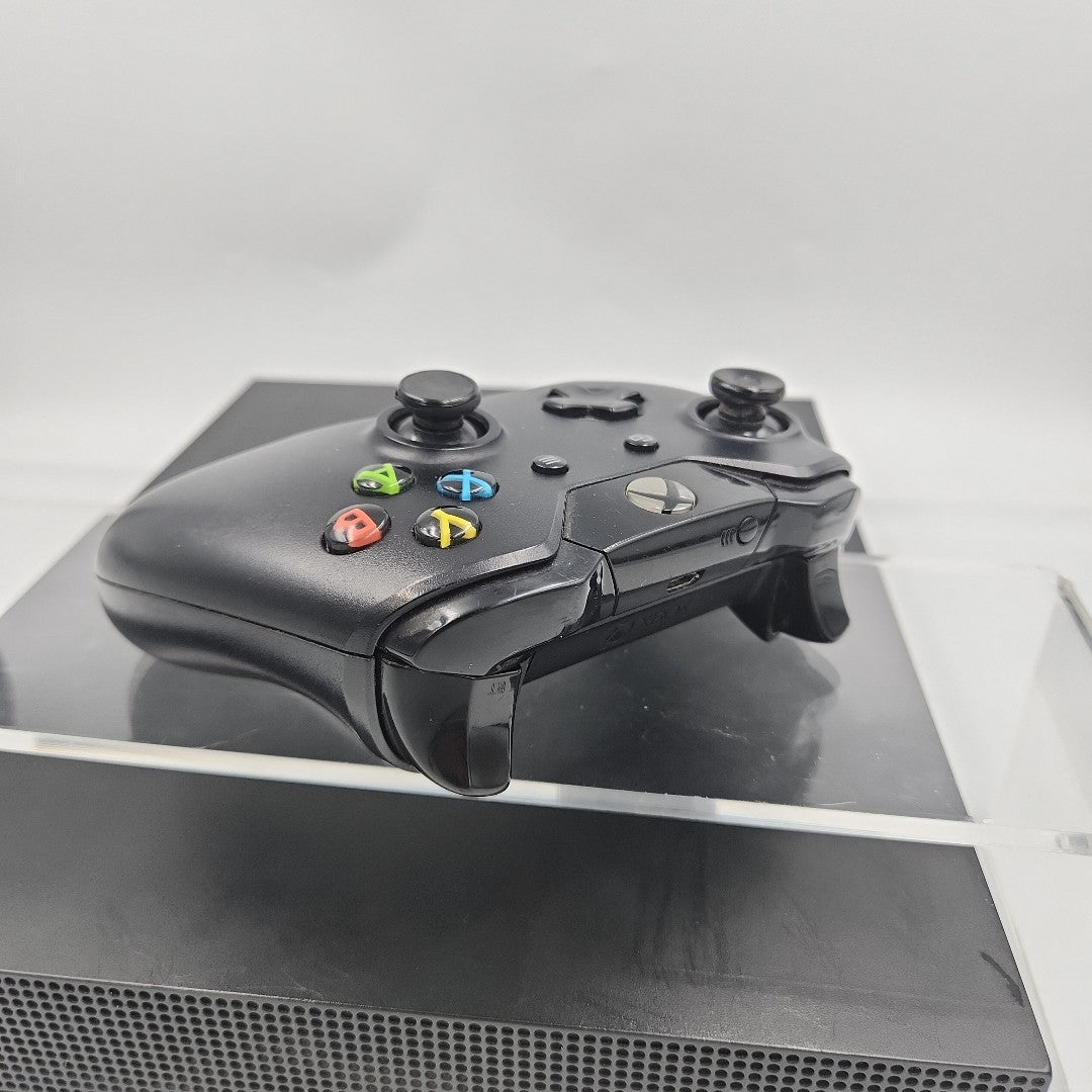 CONSOLA DE VIDEOJUEGO MICROSOFT XBOX ONE X 1 TB (SEMINUEVO)