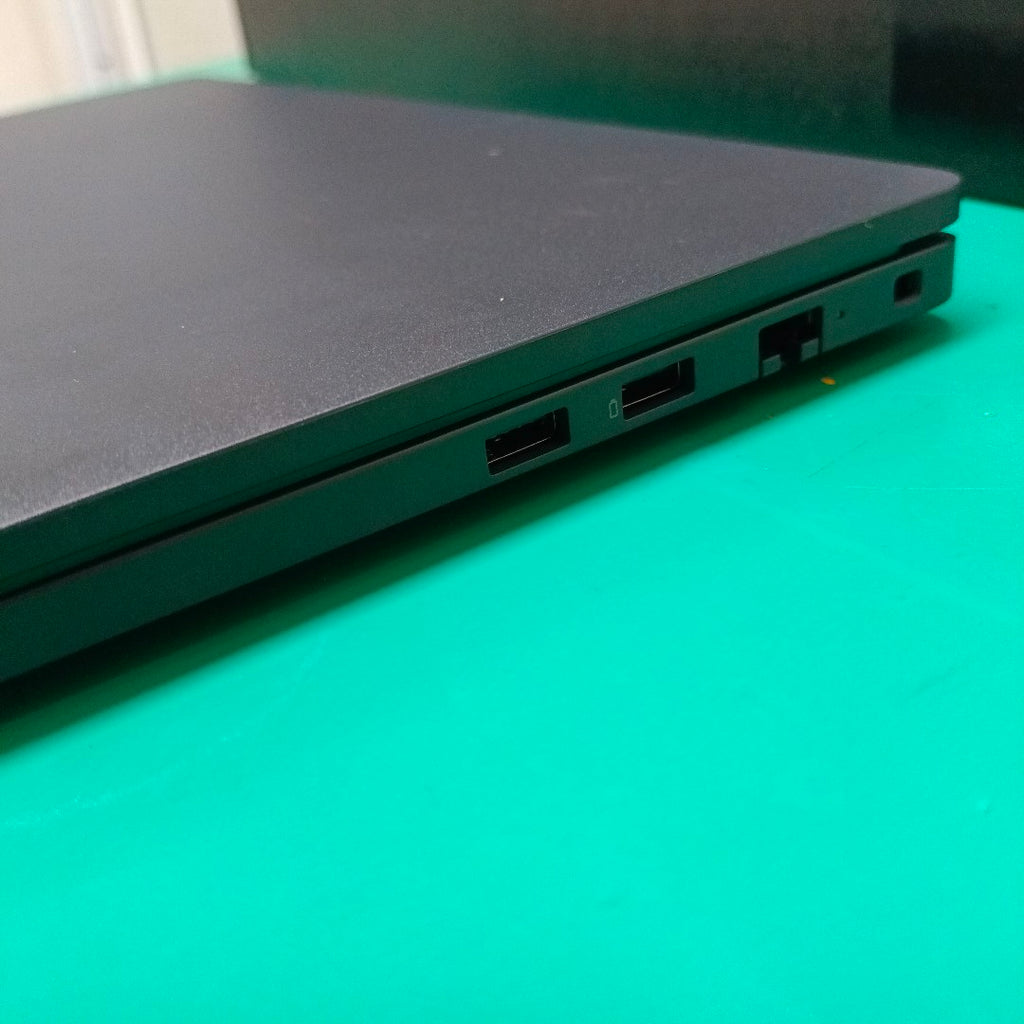 LAPTOP DELL PRO 16 (2025) 256 GB SSD 8 GB RAM