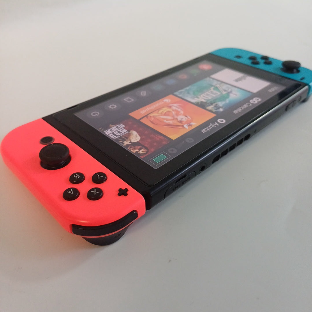 CONSOLA DE VIDEOJUEGO NINTENDO SWITCH 1.1 32 GB (SEMINUEVO)