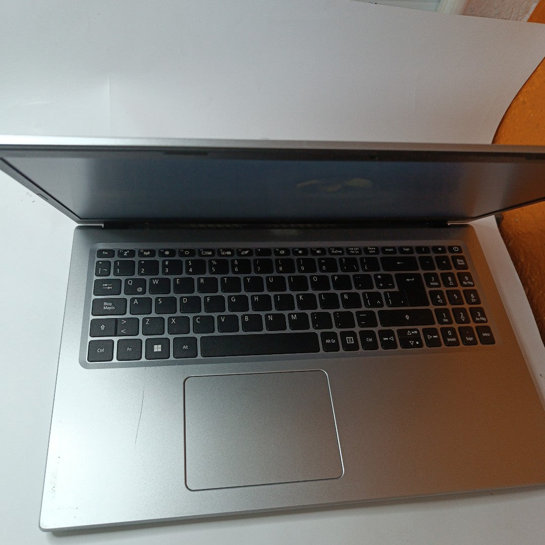 LAPTOP ACER ASPIRE 3 A315-58-34S8 (2022) 1 TB + 128 GB SSD 8 GB RAM (SEMINUEVO)