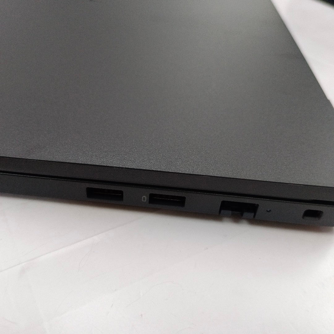LAPTOP DELL PRO 16 (2025) 256 GB SSD 8 GB RAM