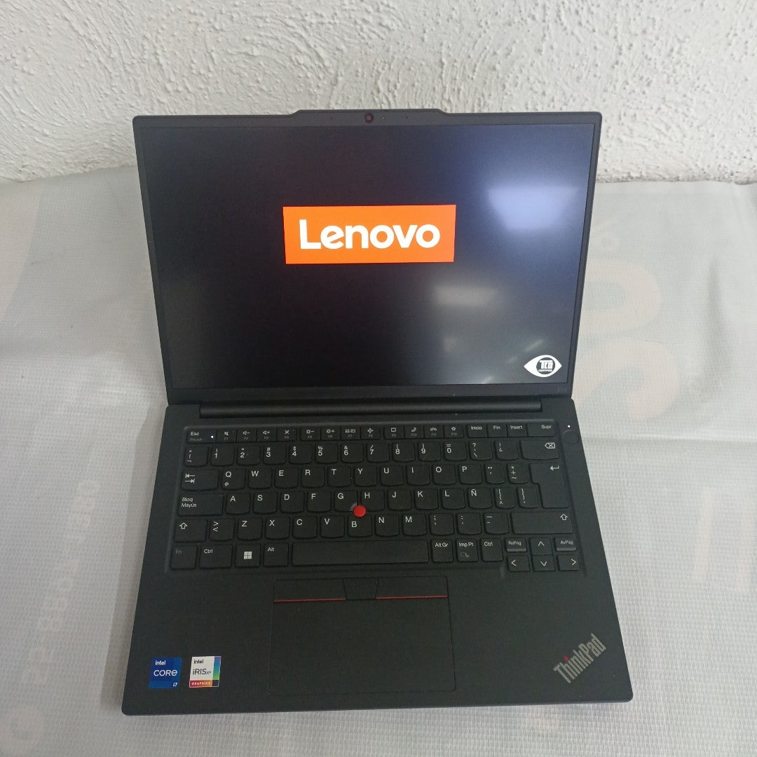 LAPTOP LENOVO THINKPAD E14 GEN 5 (2024) 1 TB SSD 24 GB RAM (SEMINUEVO)