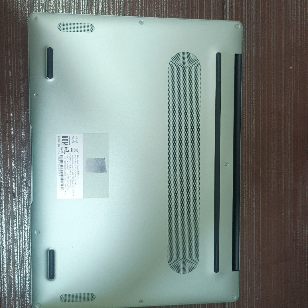 LAPTOP HUAWEI MATEBOOK 14 FLMH-X (2024) 1 TB SSD 16 GB RAM (SEMINUEVO)