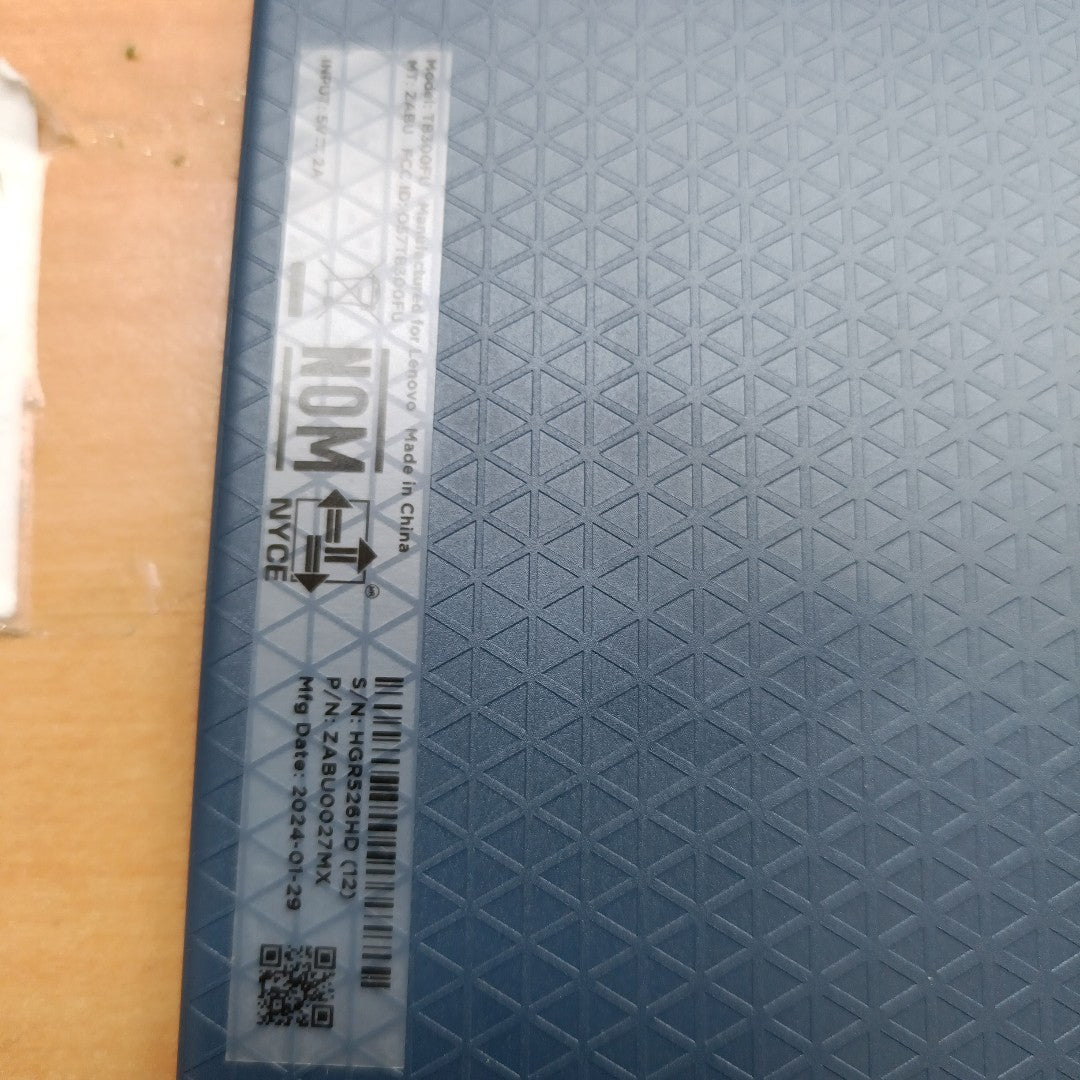 TABLETA LENOVO TAB M8 TB300FU (2023) 32 GB 3 GB RAM (SEMINUEVO)