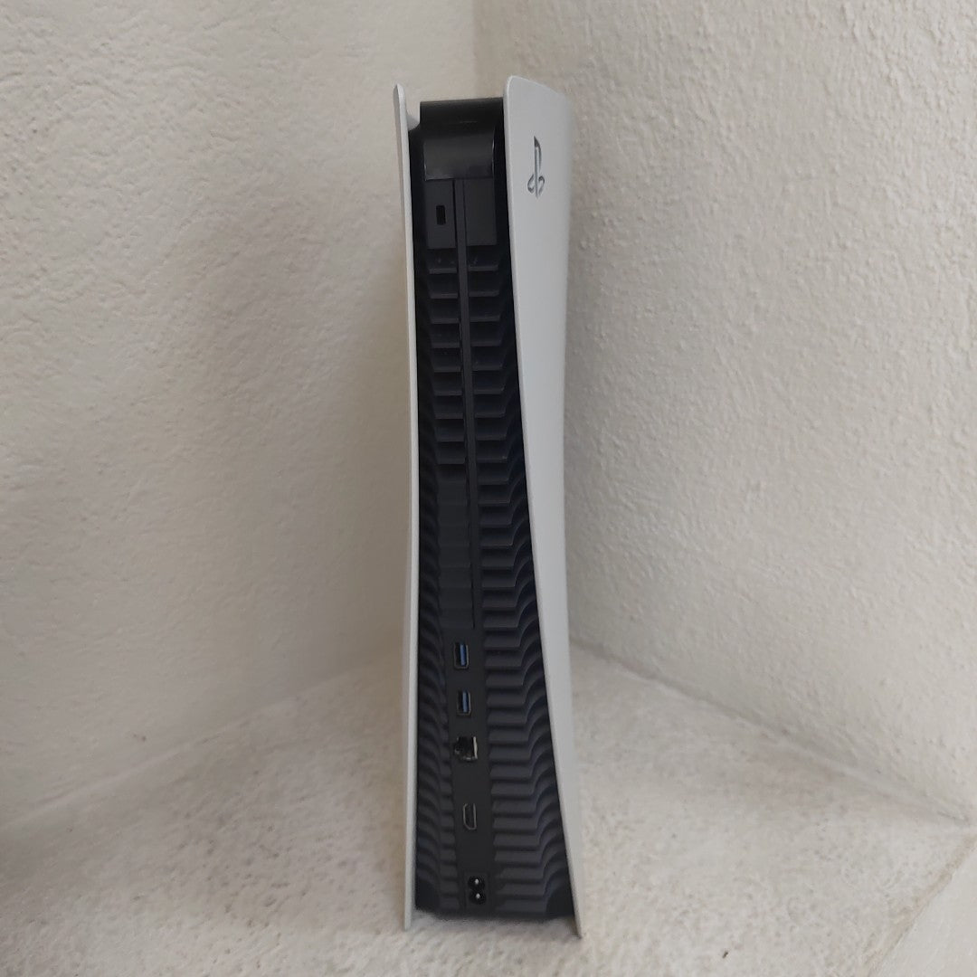 CONSOLA DE VIDEOJUEGO SONY PS5 825 SSD (SEMINUEVO)