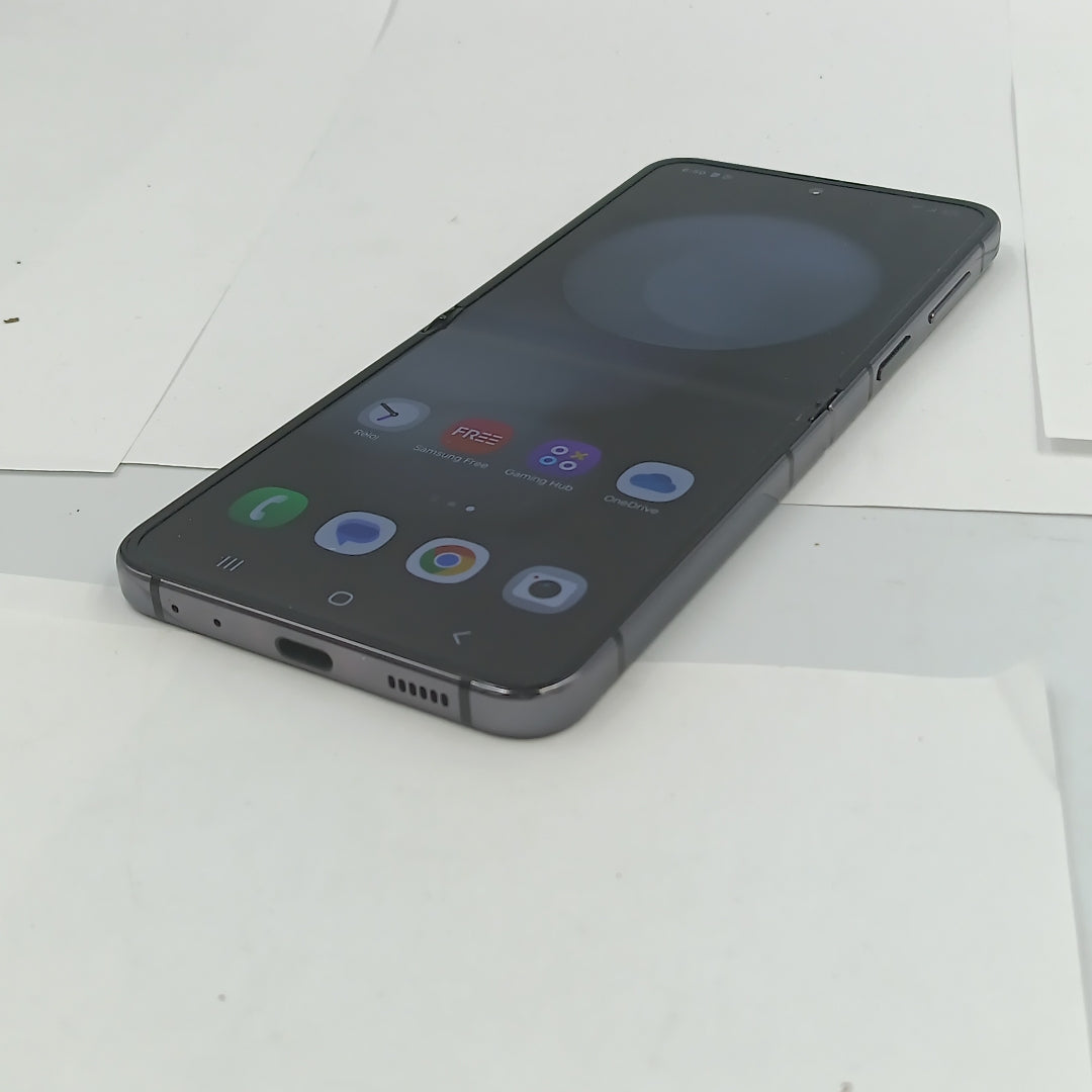 CELULAR SAMSUNG GALAXY Z FLIP 5 SM-F731B (2023) 256 GB 8 GB RAM (SEMINUEVO)