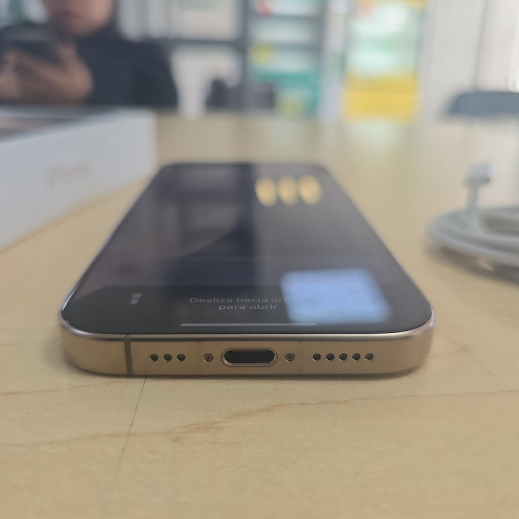 CELULAR APPLE IPHONE 16 PRO A3292 (2024) 128 GB 8 GB RAM (SEMINUEVO)