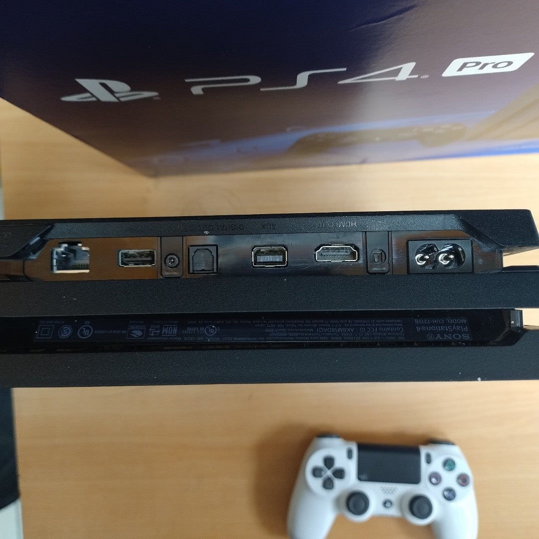 CONSOLA DE VIDEOJUEGO SONY PS4 PRO 1 TB (SEMINUEVO)