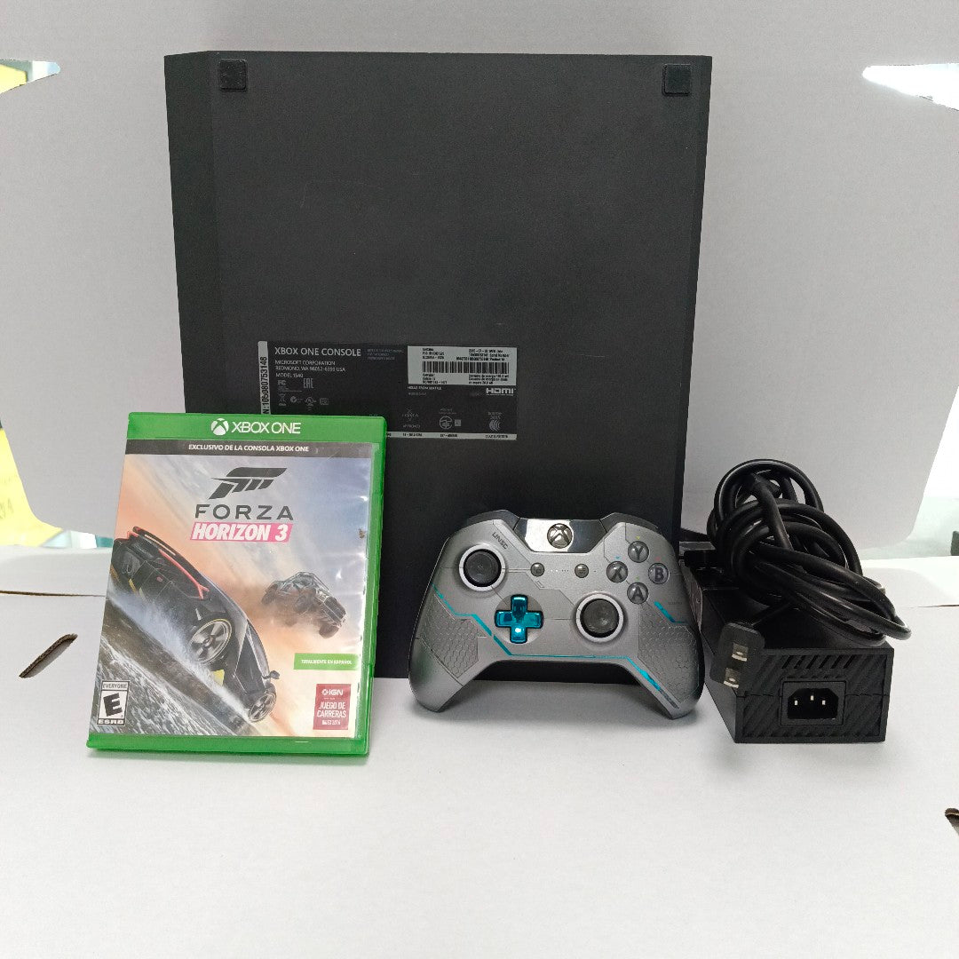 CONSOLA DE VIDEOJUEGO MICROSOFT XBOX ONE 1 TB (SEMINUEVO)