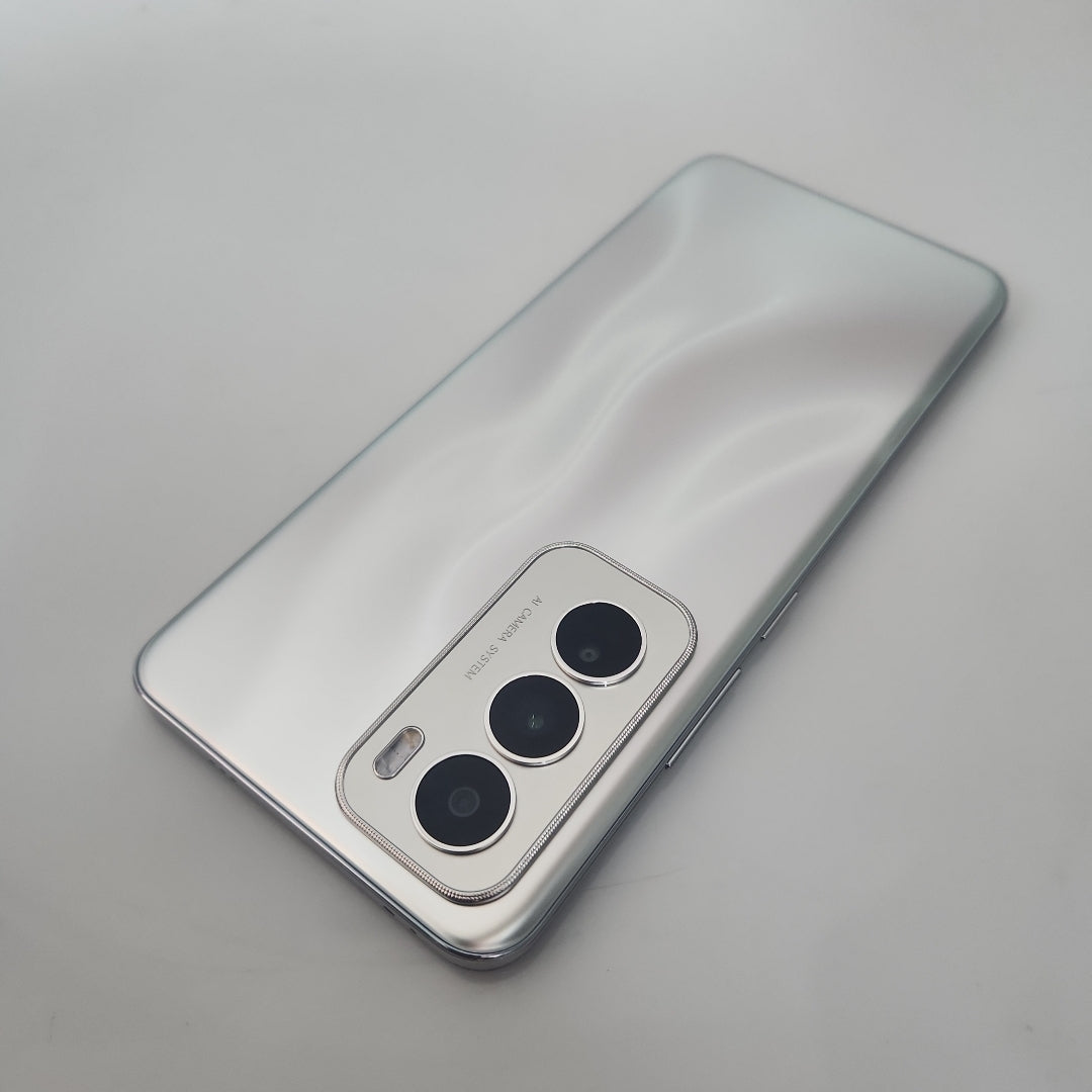 CELULAR OPPO   RENO12 5G CPH2625 (2024) 512 GB 12 GB RAM (SEMINUEVO)