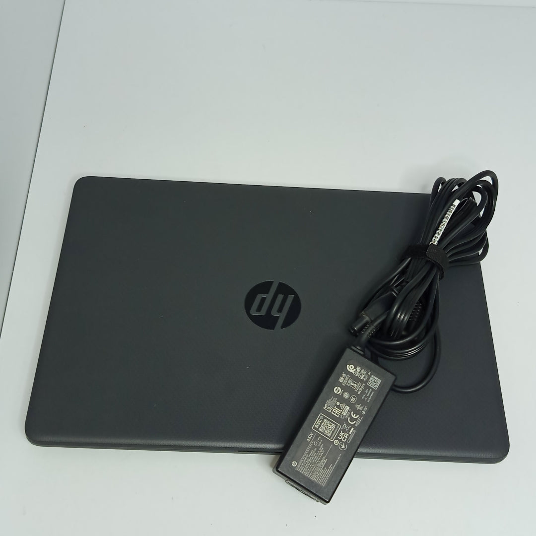 LAPTOP HP 14-CF2505LA (2022) 128 GB SSD 4 GB RAM (SEMINUEVO)