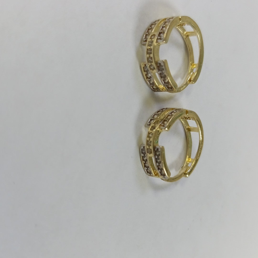 HUGGIES ORO 14K 2.5 (NUEVO)